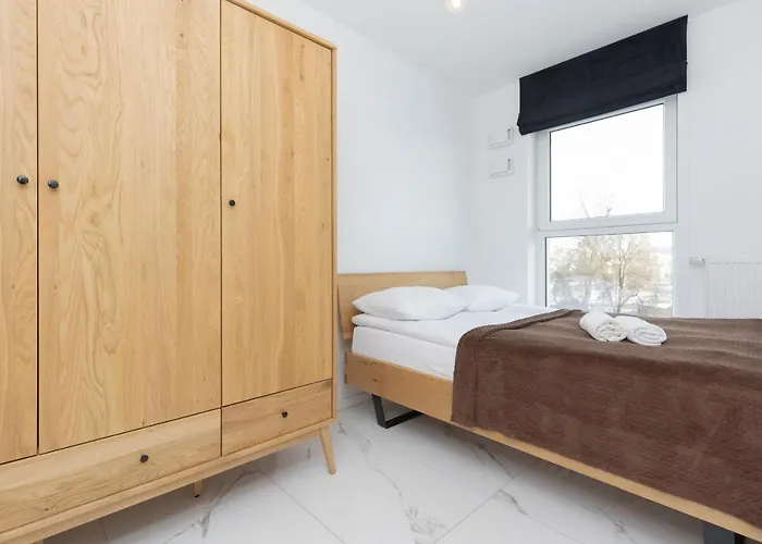 شقة Rakow Szczesliwicki Park By Renters *